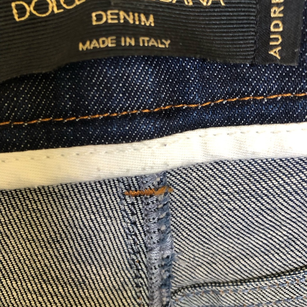 Dolce & Gabbana Dark Blue Skinny Queen Jeans with Yellow Script Patch. Size 38 - Picture 5 of 10